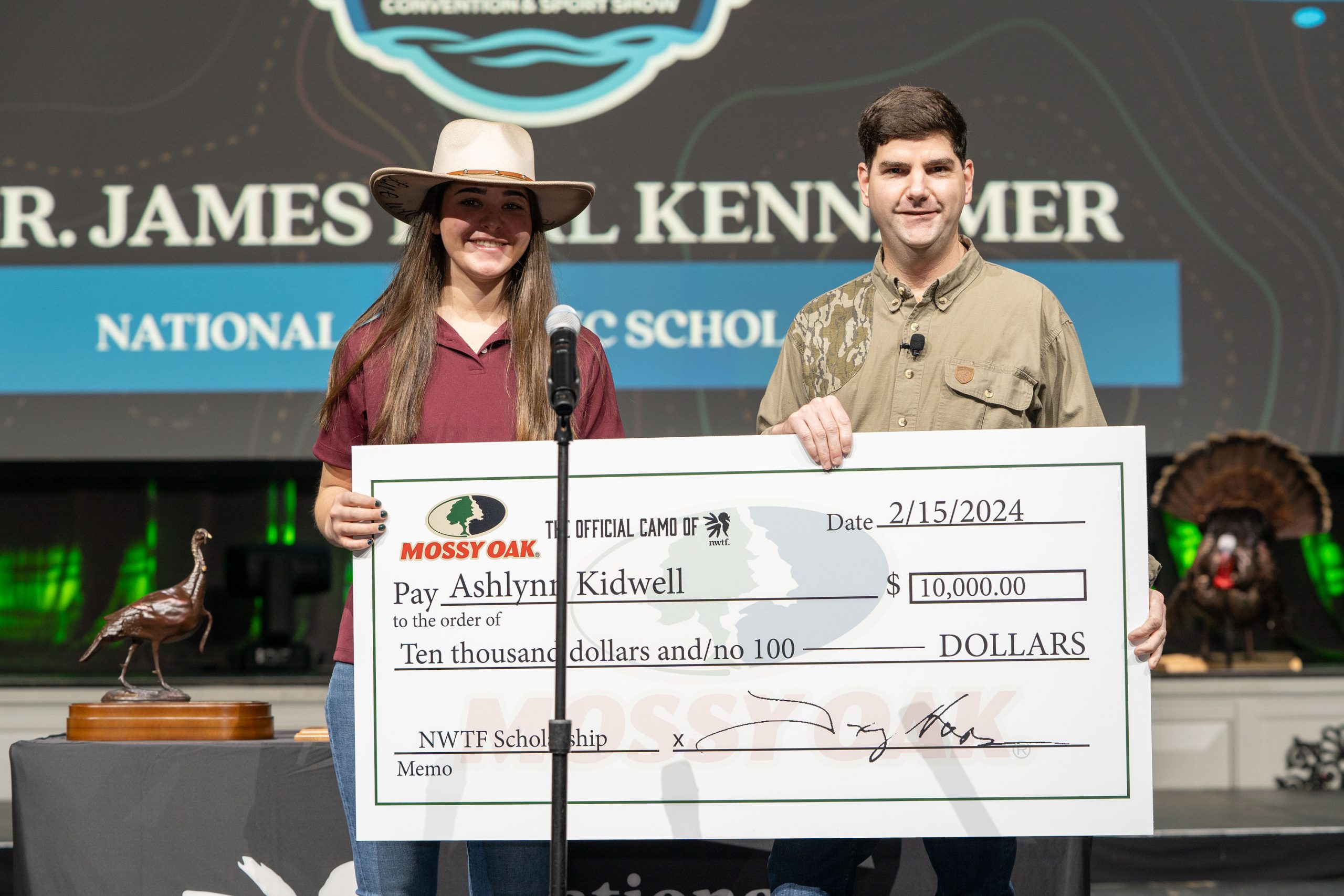 Kidwell was recognized for winning the National Scholarship during the 2024 Convention and Sport Show.