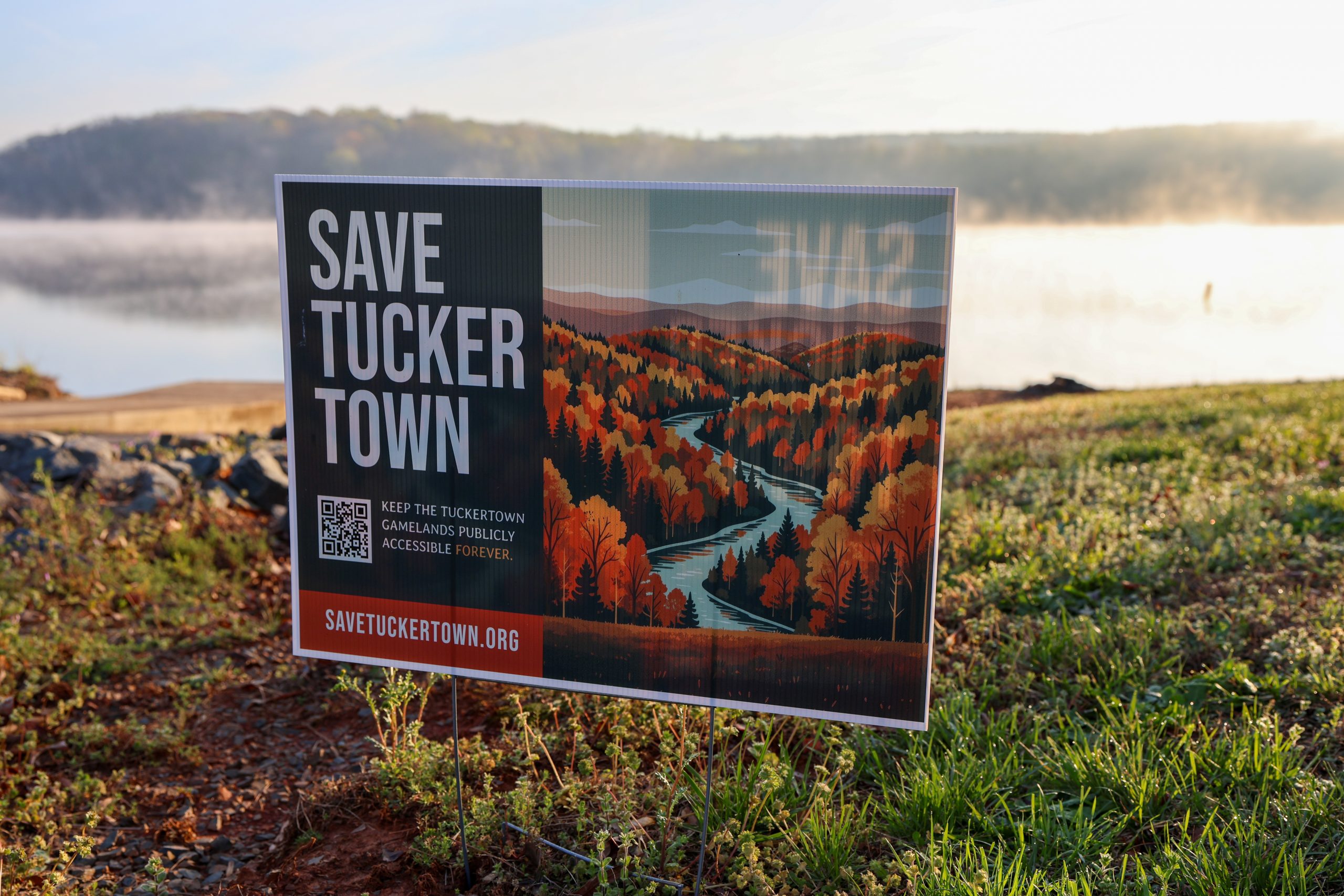Save TuckerTown Campagian Sign.